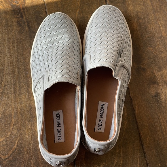 Steve Madden Slip ons - Picture 7 of 10